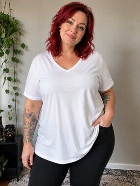 Chico's White V-Neck Short Sleeve Tee